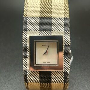 Burberry RARE Nova Check Watch - Excellent Working Condition